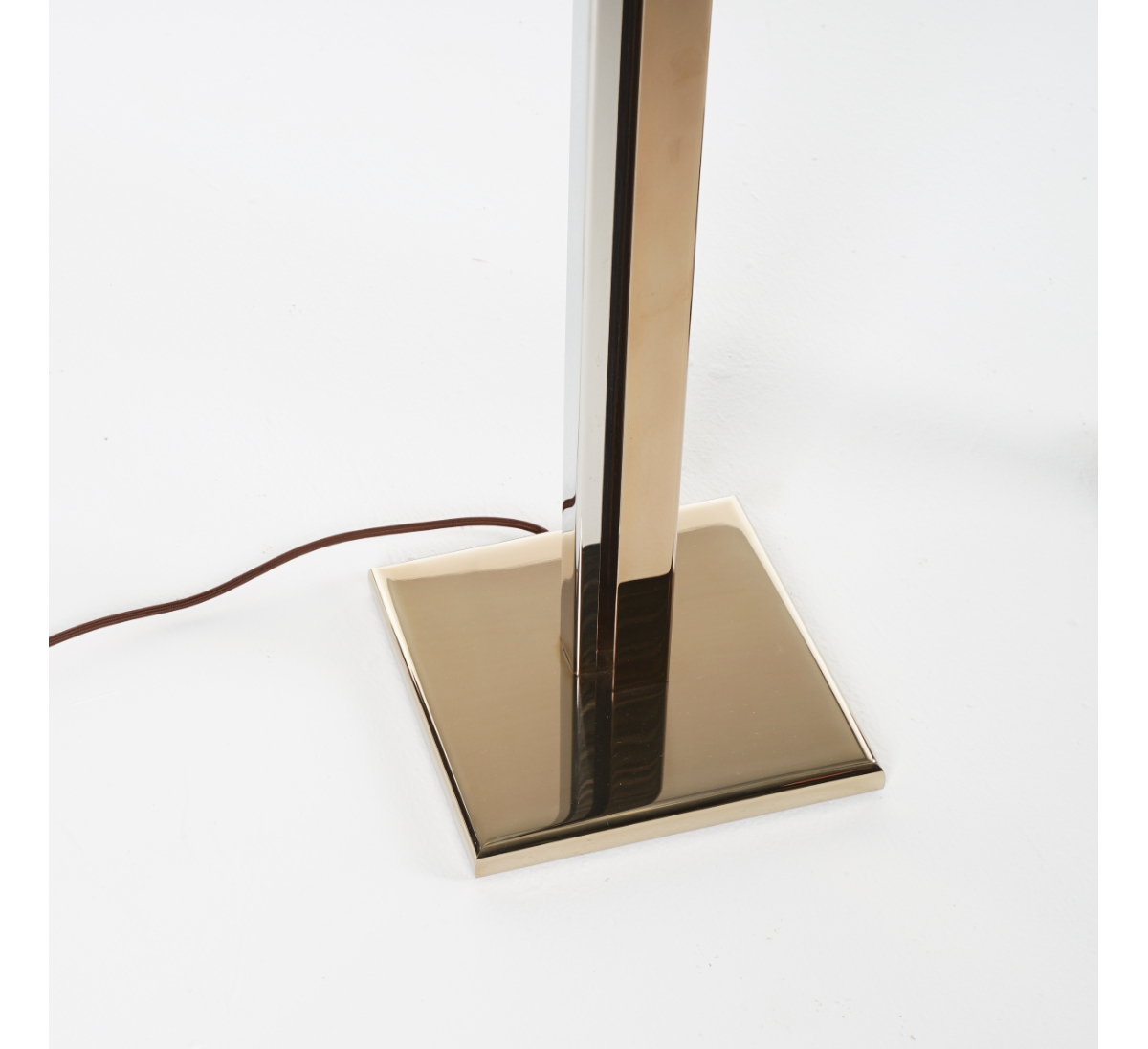 Торшер PYGROS Donghia, стоимость 880 000 руб.  Фотография 1